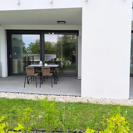 Helikon Terrace Susanne كيستاي