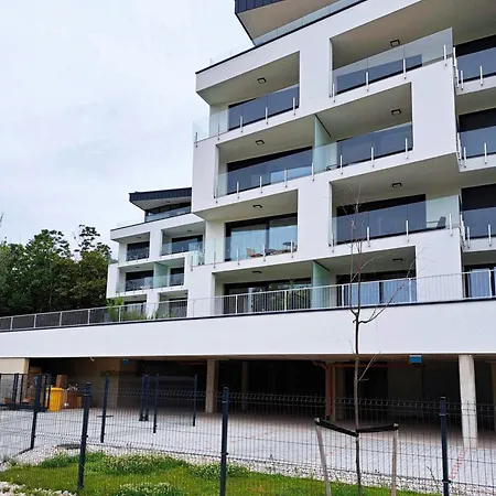 Apartamento Helikon Terrace Susanne *