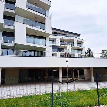 Helikon Terrace Susanne *